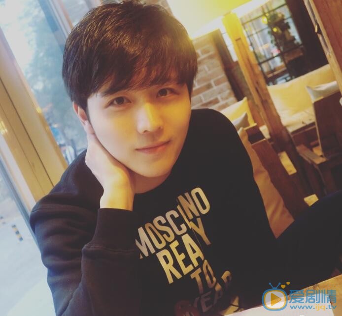 李星佑生活照 李星佑高清写真_李星佑高清剧照