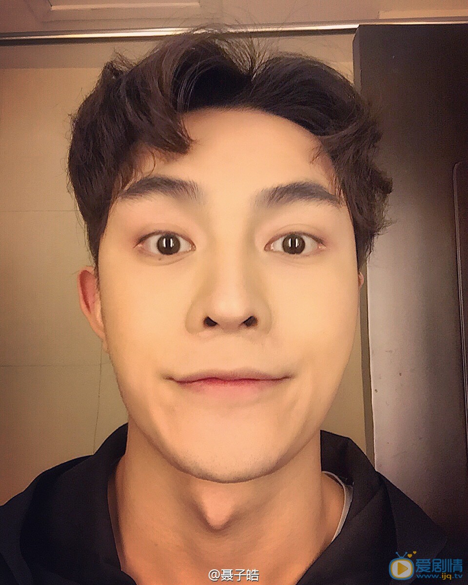 聂子皓卖萌表情包 聂子皓高清写真_聂子皓高清剧照
