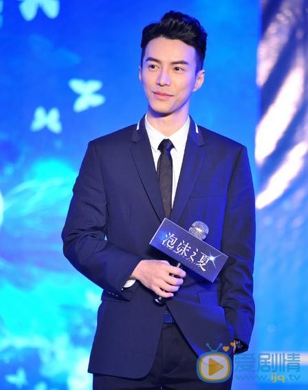 王冠逸活动照 王冠逸高清写真_王冠逸高清剧照