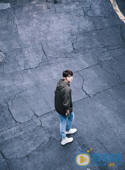 史文翔街拍 史文翔高清写真_史文翔高清剧照