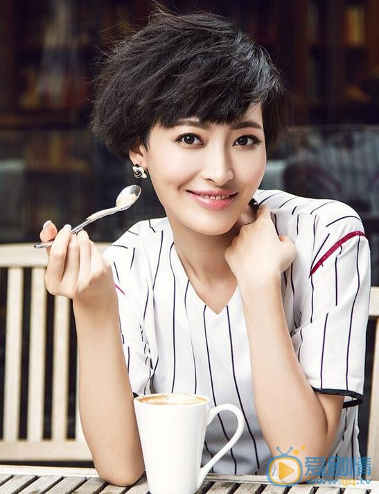 杨菲洋街拍 杨菲洋高清写真_杨菲洋高清剧照