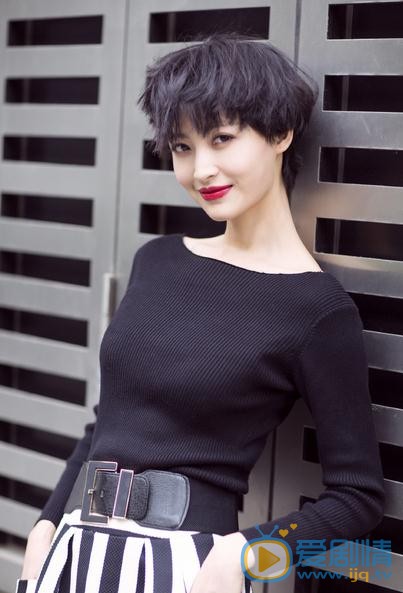 杨菲洋街拍 杨菲洋高清写真_杨菲洋高清剧照