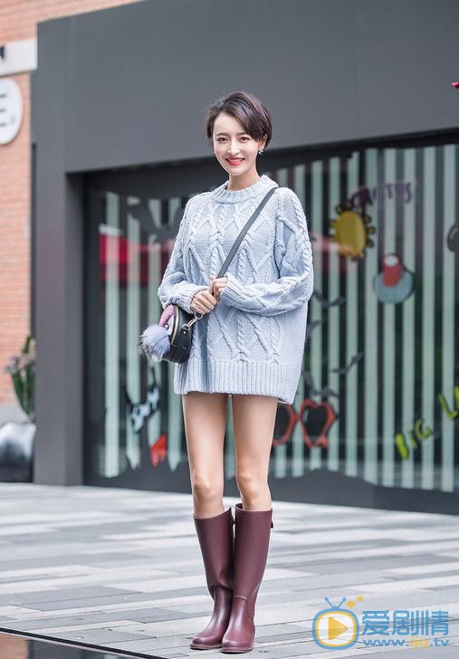 杨菲洋街拍 杨菲洋高清写真_杨菲洋高清剧照