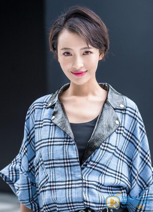 杨菲洋街拍 杨菲洋高清写真_杨菲洋高清剧照