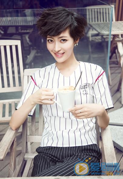 杨菲洋街拍 杨菲洋高清写真_杨菲洋高清剧照