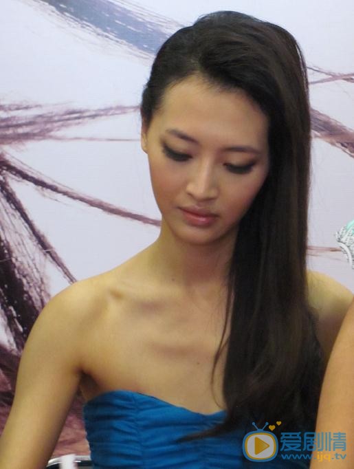 杨菲洋签售会 杨菲洋高清写真_杨菲洋高清剧照