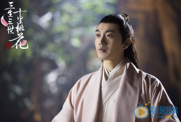 三生三世十里桃花折颜和白浅是什么关系?
