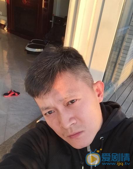 杨志刚生活照 杨志刚高清写真_杨志刚高清剧照