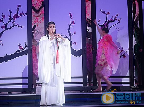 罗一航北京电影节开幕表演 罗一航高清写真_罗一航高清剧照