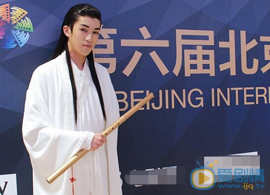 罗一航北京电影节开幕表演 罗一航高清写真_罗一航高清剧照