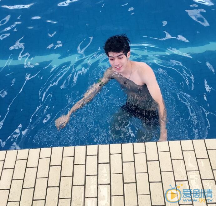 罗一航美图 罗一航高清写真_罗一航高清剧照