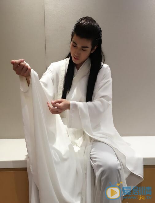 罗一航北京电影节开幕表演 罗一航高清写真_罗一航高清剧照