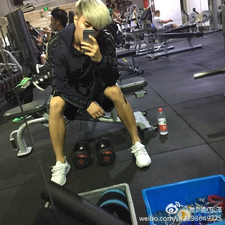 赵东泽生活照 赵东泽高清写真_赵东泽高清剧照