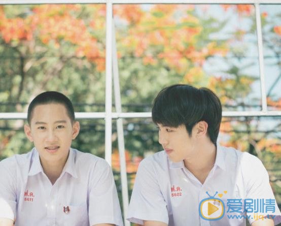 White《为爱所困》剧照 White高清写真_White高清剧照