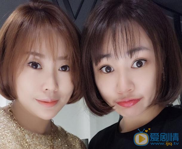 贾舒涵与人合照 贾舒涵高清写真_贾舒涵高清剧照