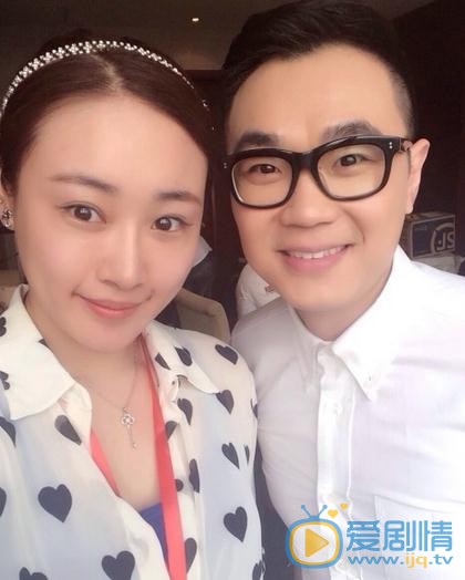 贾舒涵与人合照 贾舒涵高清写真_贾舒涵高清剧照