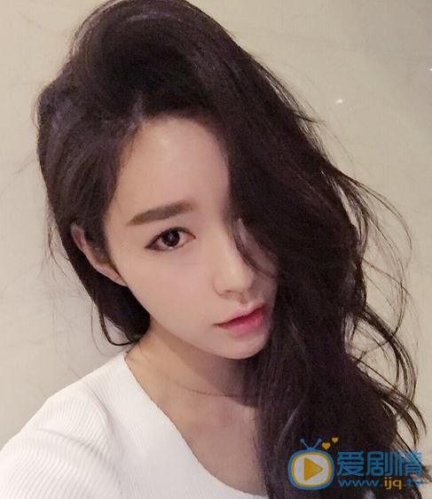 黄以娜生活照 黄以娜高清写真_黄以娜高清剧照