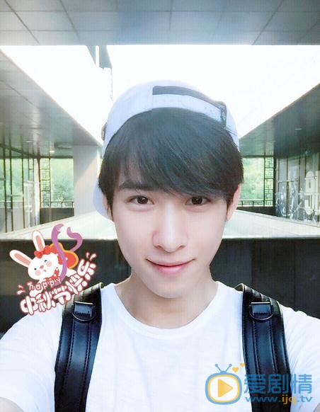 吴昊泽生活照 吴昊泽高清写真_吴昊泽高清剧照