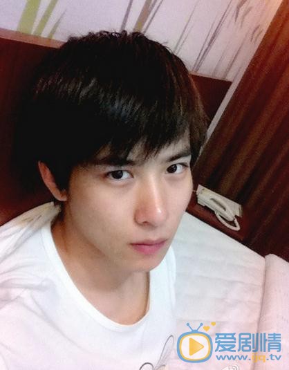吴昊泽生活照 吴昊泽高清写真_吴昊泽高清剧照