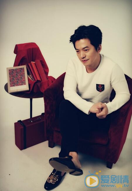 李健工作唱歌照 李健高清写真_李健高清剧照