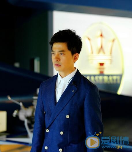 李健工作唱歌照 李健高清写真_李健高清剧照