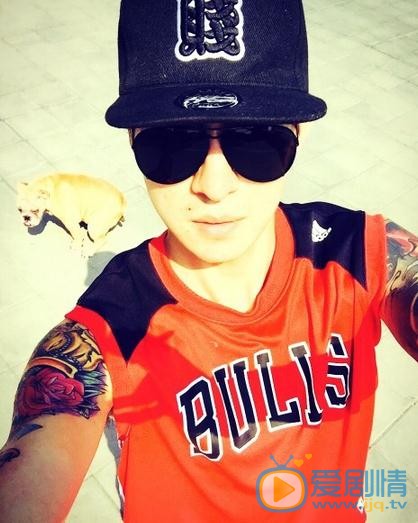 威力斯生活照 威力斯高清写真_威力斯高清剧照