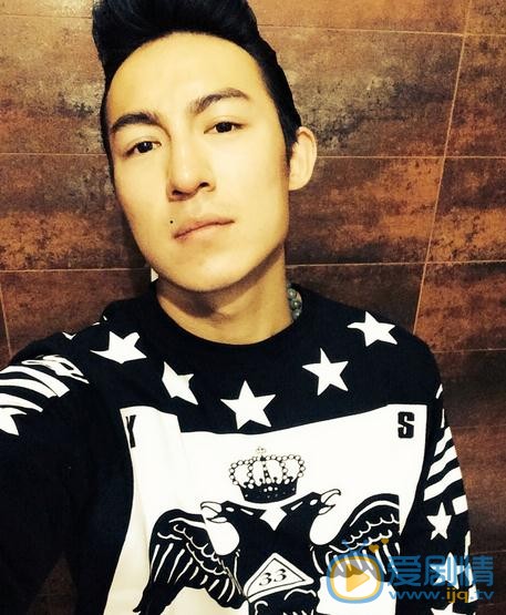 威力斯生活照 威力斯高清写真_威力斯高清剧照