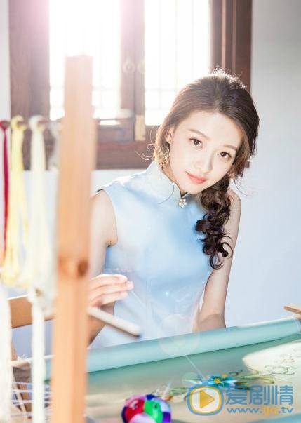 《因为遇见你》曝绣门师徒照 孙怡吴优变身绣娘