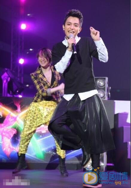 饶威巡回演唱会照 饶威高清写真_饶威高清剧照