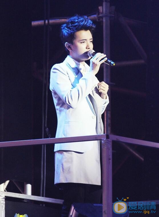 饶威巡回演唱会照 饶威高清写真_饶威高清剧照