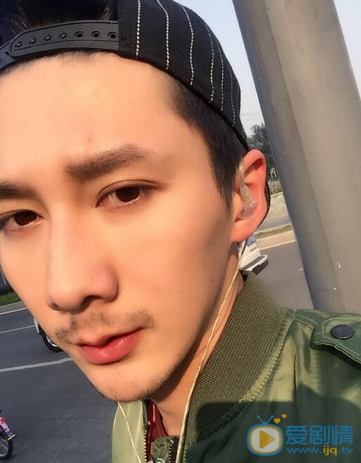 赵东昊生活照 赵东昊高清写真_赵东昊高清剧照