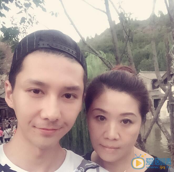 赵东昊合照 赵东昊高清写真_赵东昊高清剧照