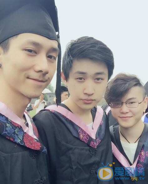 赵东昊毕业照 赵东昊高清写真_赵东昊高清剧照