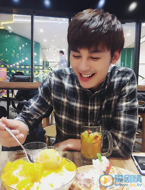 陆钧彦生活照 陆钧彦高清写真_陆钧彦高清剧照