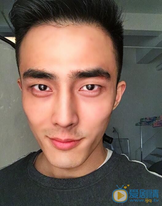 裴子添生活照 裴子添高清写真_裴子添高清剧照