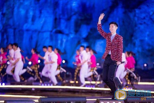 王嘉2017年春晚照 王嘉高清写真_王嘉高清剧照