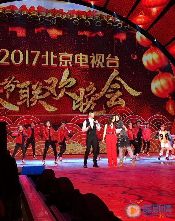 王嘉2017年春晚照 王嘉高清写真_王嘉高清剧照