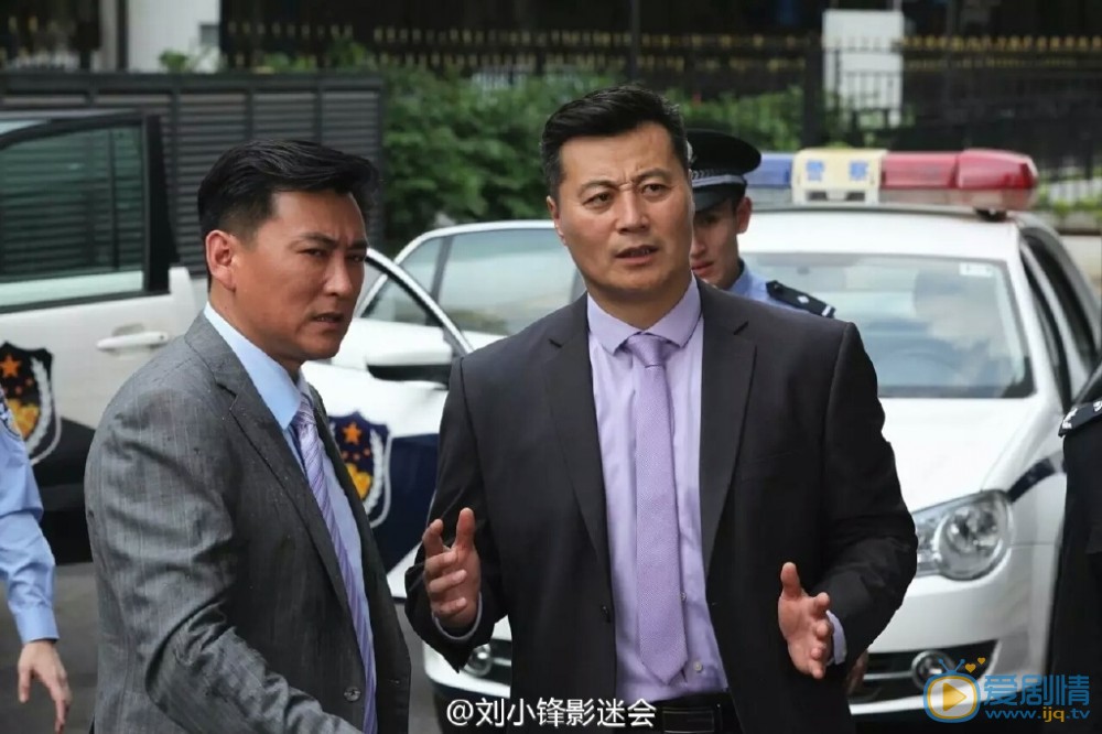 脊梁剧照