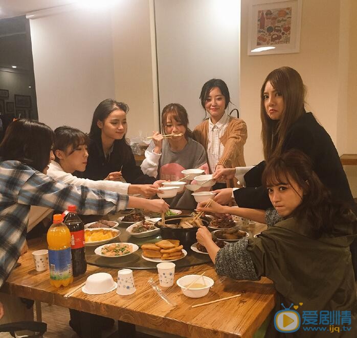 冯薪朵合照 冯薪朵高清写真_冯薪朵高清剧照