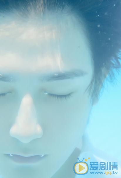 黄靖翔水中写真 黄靖翔高清写真_黄靖翔高清剧照