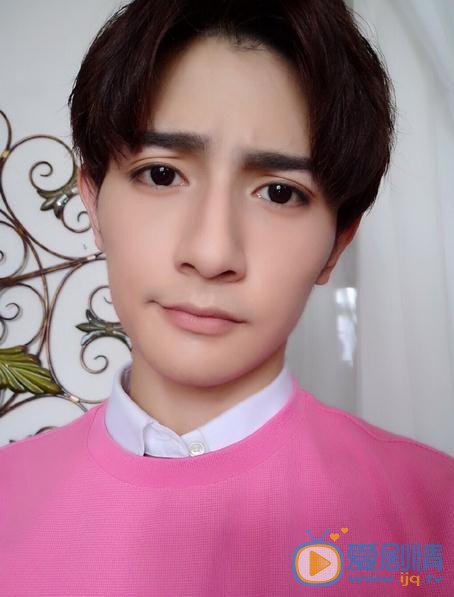 黄靖翔生活照 黄靖翔高清写真_黄靖翔高清剧照