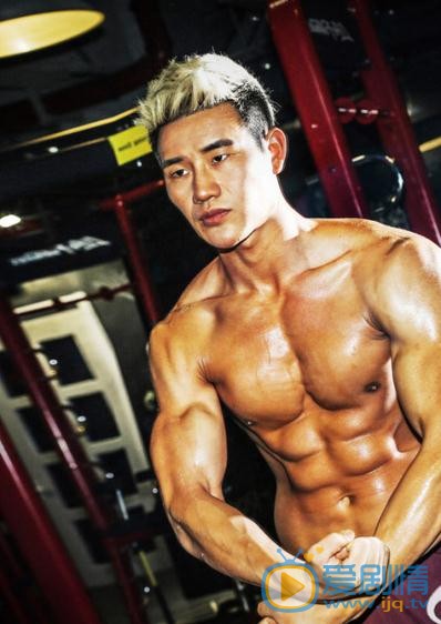谢孟伟肌肉写真 谢孟伟高清写真_谢孟伟高清剧照