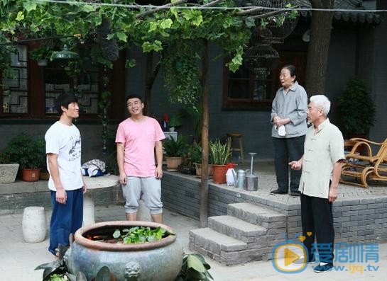 谢孟伟《背着奶奶进诚》剧照 谢孟伟高清写真_谢孟伟高清剧照