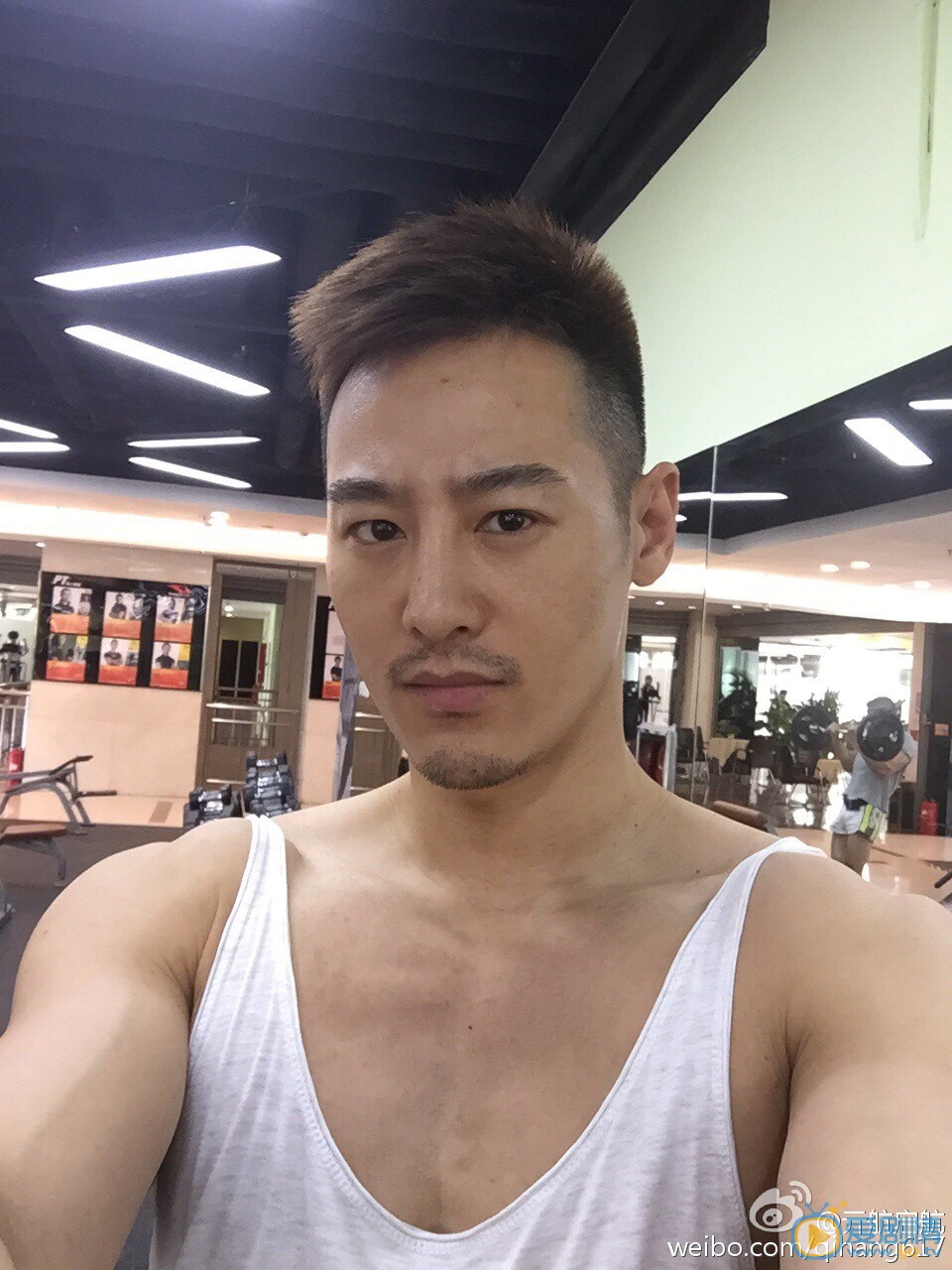 亓航健身运动写真 亓航高清写真_亓航高清剧照