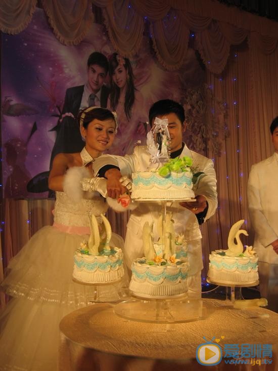田亮和叶一茜结婚照 田亮高清写真_田亮高清剧照