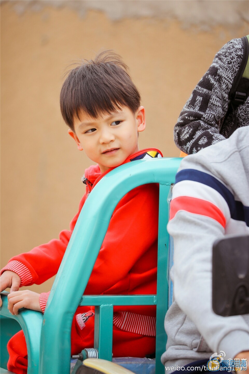田亮儿子田宸羽 田亮高清写真_田亮高清剧照