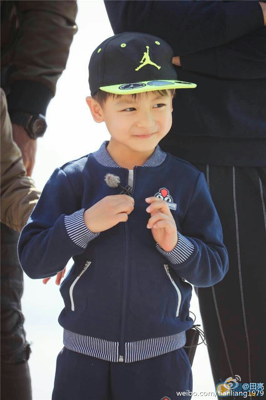 田亮儿子田宸羽 田亮高清写真_田亮高清剧照