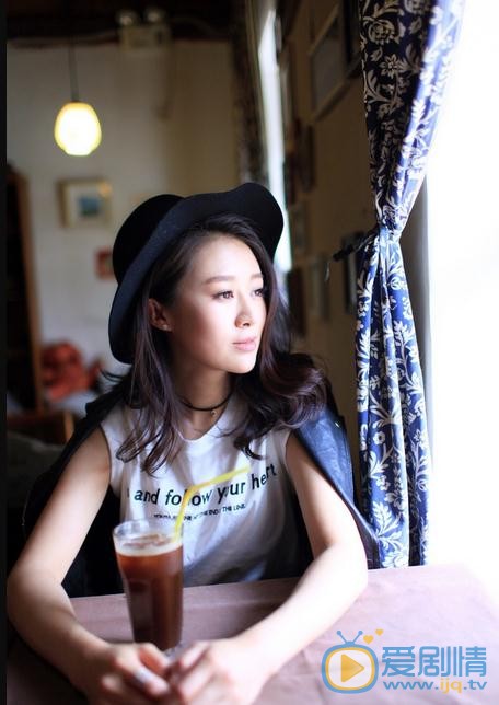 马小茜街拍写真 马小茜高清写真_马小茜高清剧照