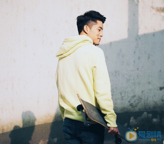 陈奕龙休闲写真 陈奕龙高清写真_陈奕龙高清剧照