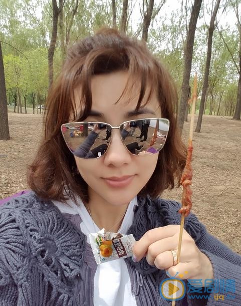 边潇潇生活照 边潇潇高清写真_边潇潇高清剧照
